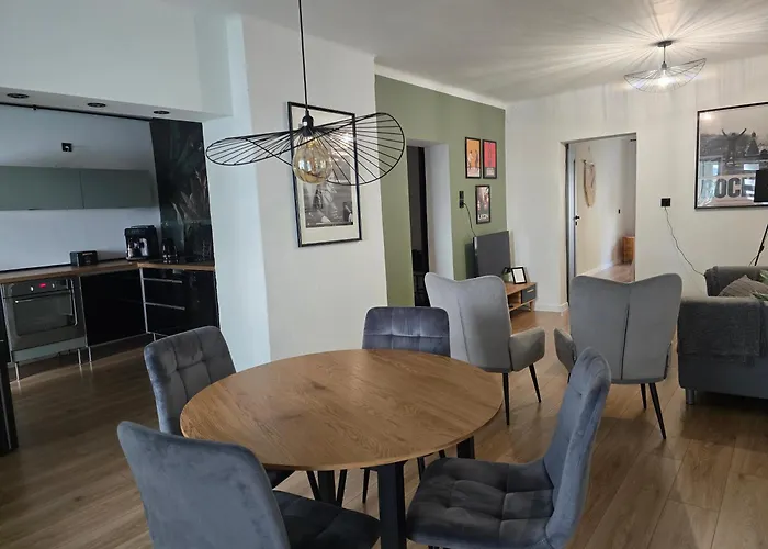 Eastside Apartments-Apartament Rodzinny Przy Deptaku Zdrojowa 12
