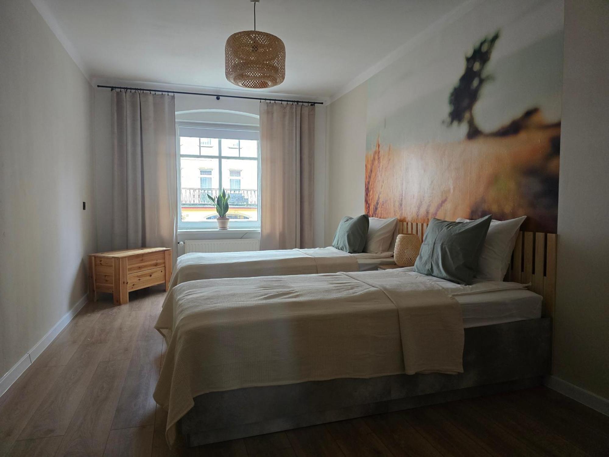 Eastside Apartments-apartament Rodzinny Przy Deptaku Zdrojowa 12 Apartment